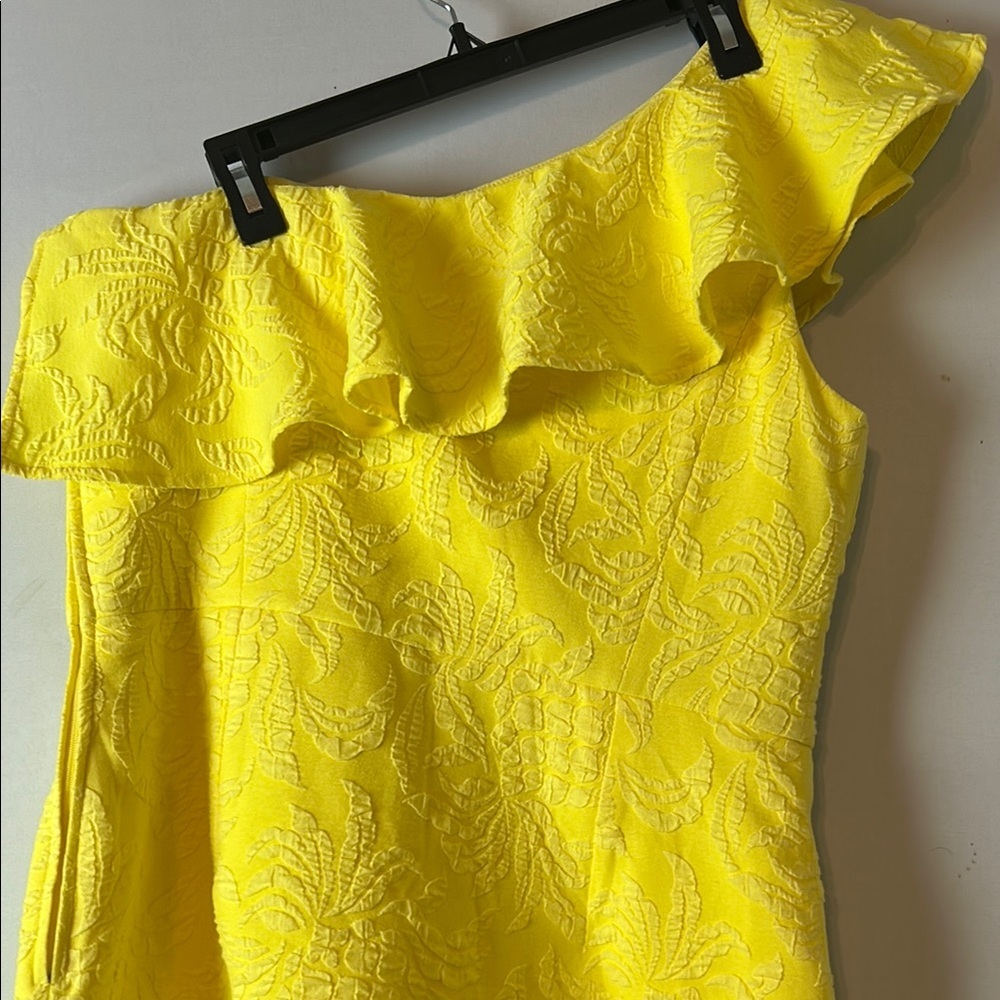 One-Shoulder Yellow Ruffle Romper - Picture 5 of 15